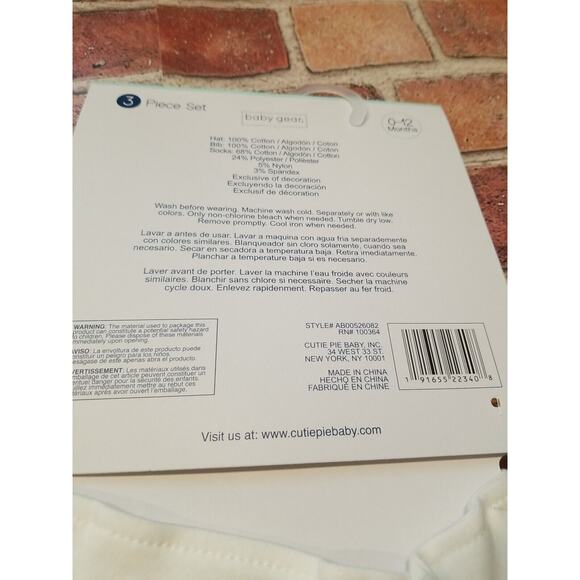 Halloween & Thanksgiving Baby 0-12mon 3 Piece Set Hat Bib Socks Lot of 2 - Picture 8 of 10